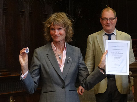 gabrielle davis tourist guide